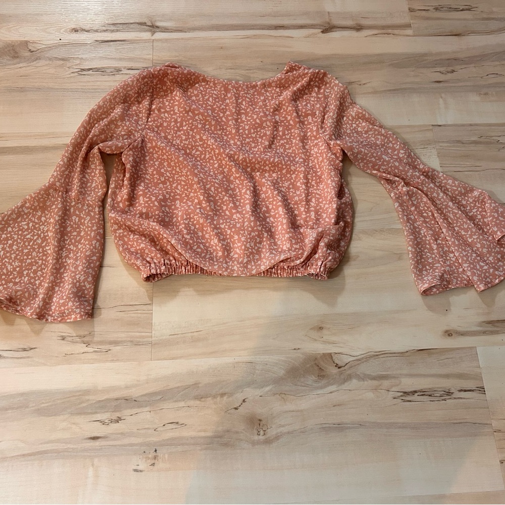 Sage The Label XS Blush Pink Floral Wrap Crop Top Bell Sleeve Boho - Picture 5 of 12